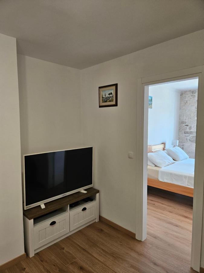 Apartman Eli Supetar Extérieur photo